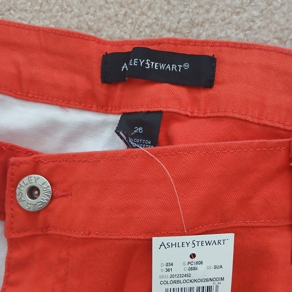 Ashley Stewart distressed red/white colorblock jeans. Size 26 NWT. Fl - Picture 4 of 7